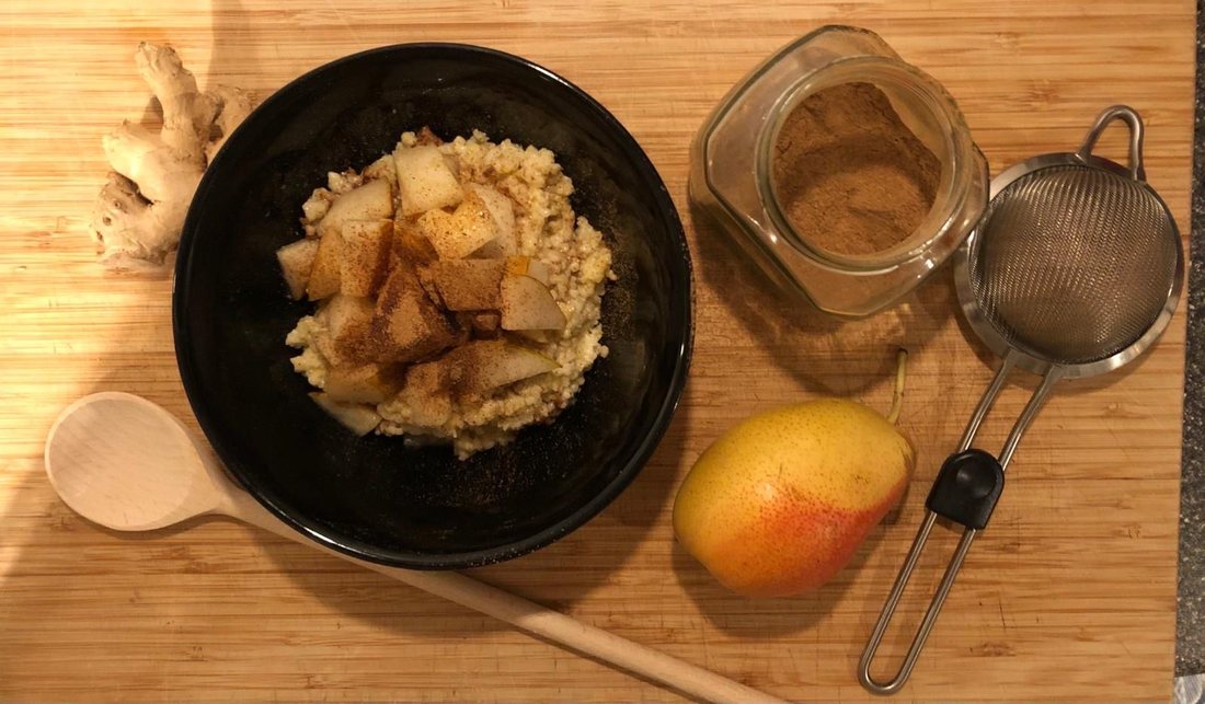 Spiced apple porridge with pecans